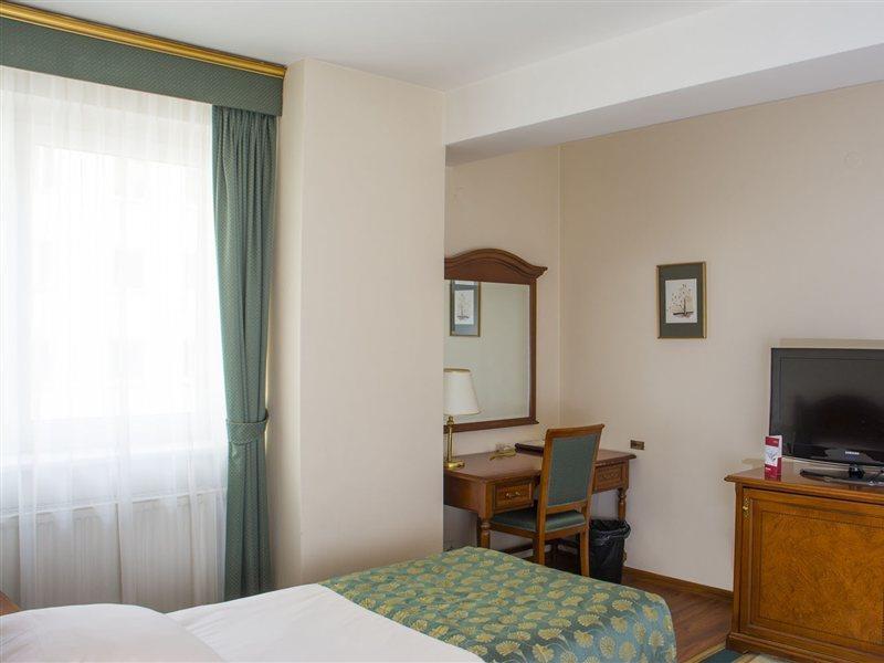 Hotel Qubus
