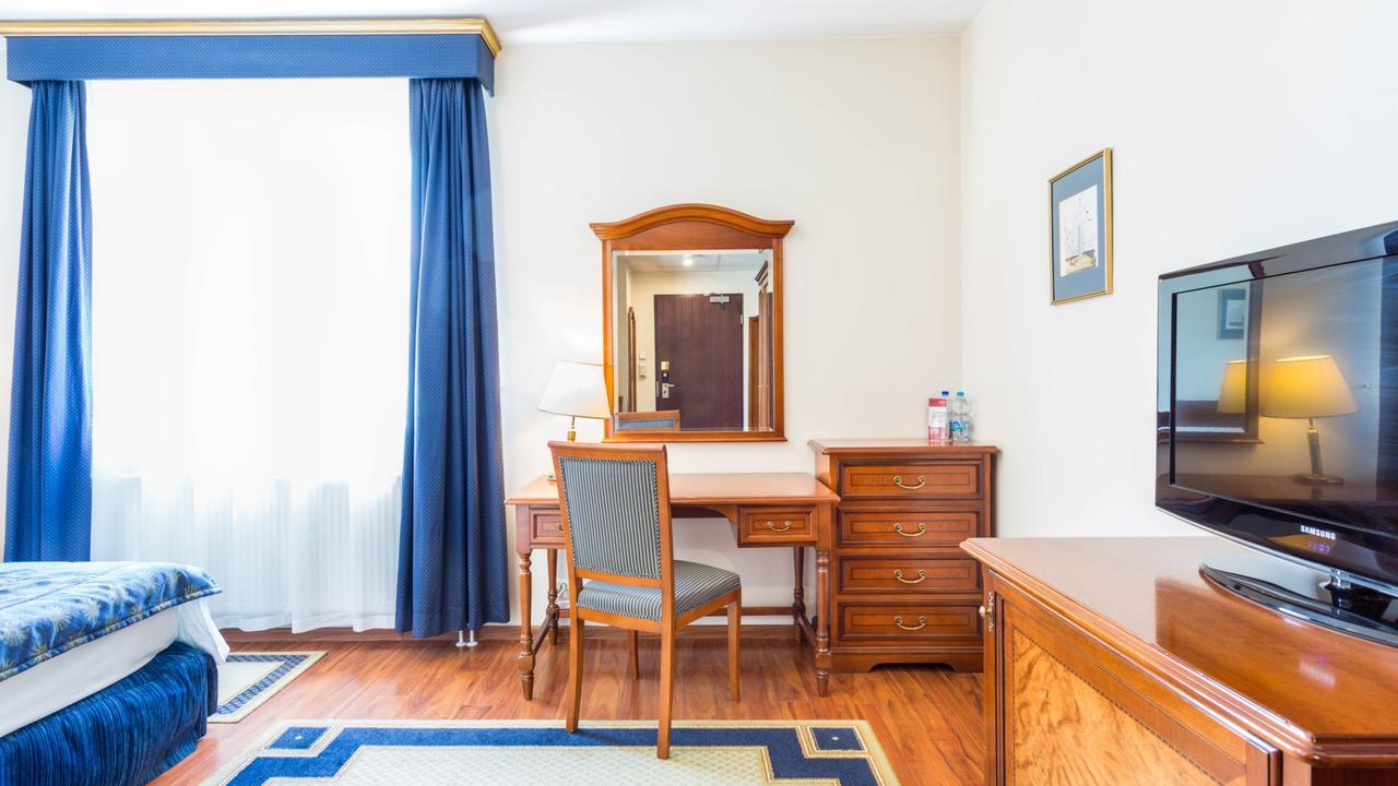 Hotel Qubus